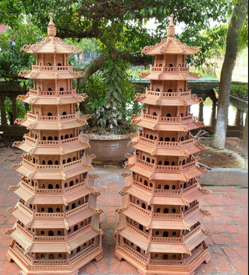 Đèn Tháp Gỗ Hương Trang Trí Phòng Thờ.png